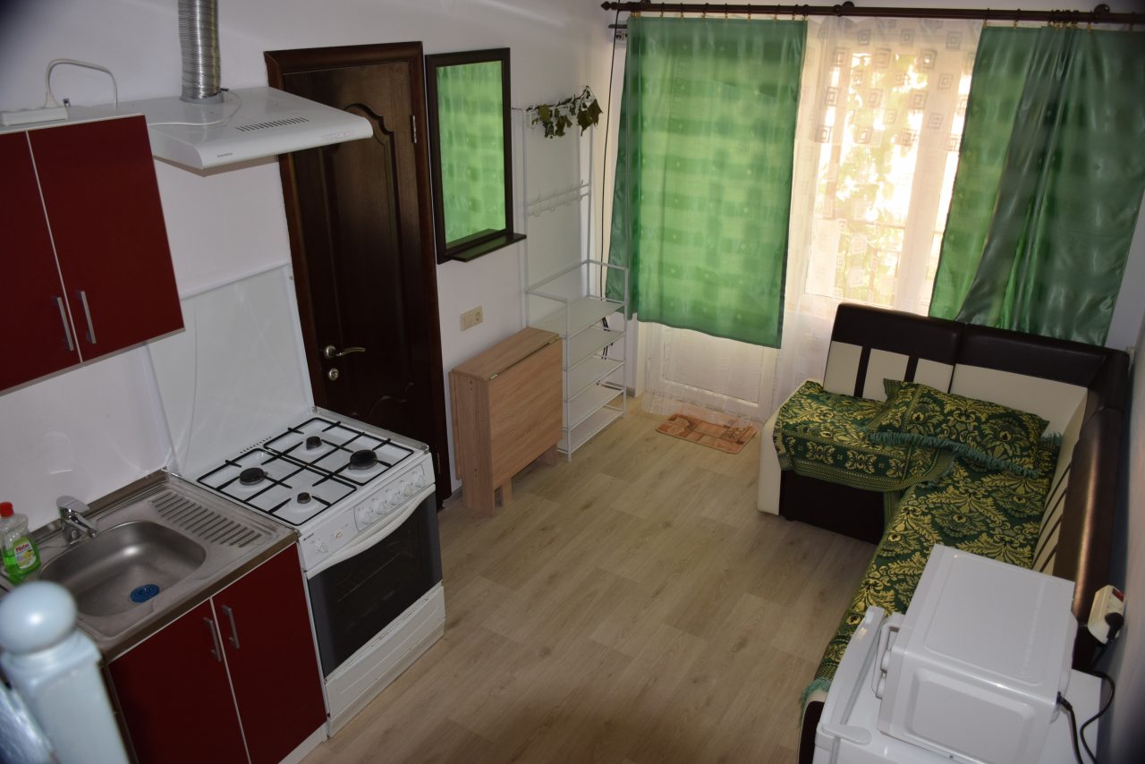 Апартаменты в двух уровнях ( первый этаж)