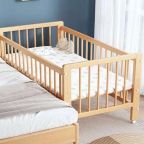 детская кроватка.