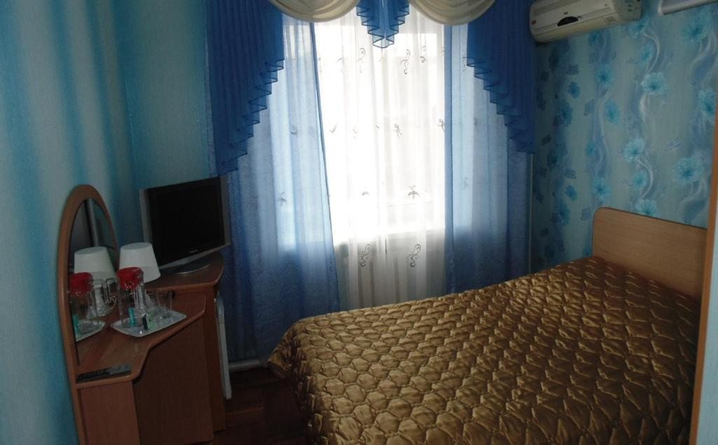 Одноместный (Стандартный одноместный номер) гостиницы Никопол, Шахты