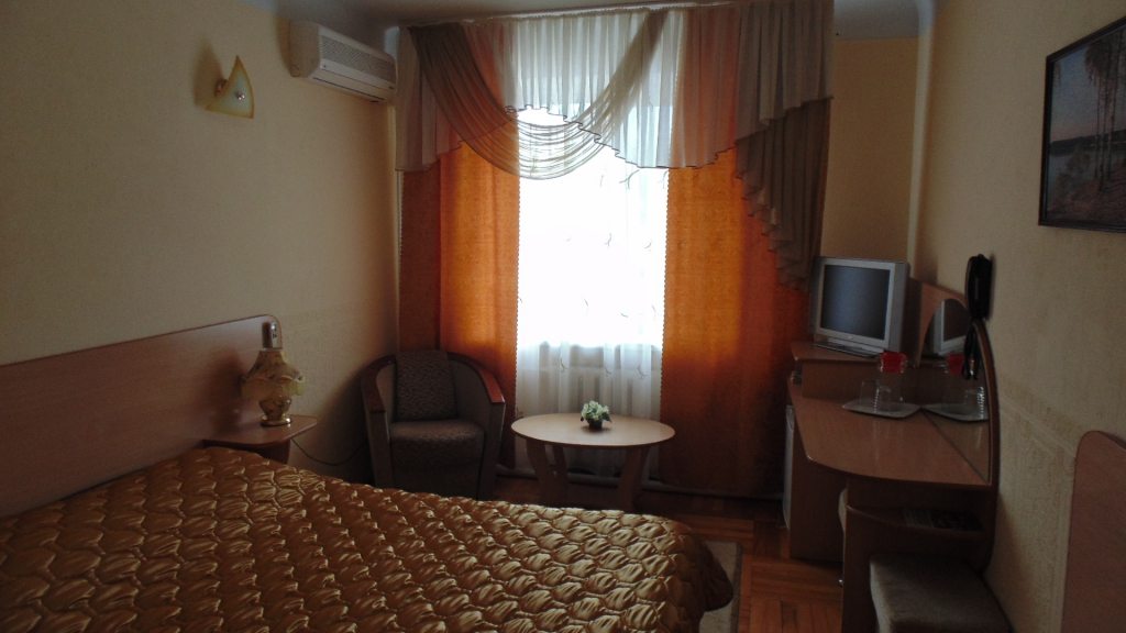 Одноместный (Комфорт, 4 этаж) гостиницы Никопол, Шахты
