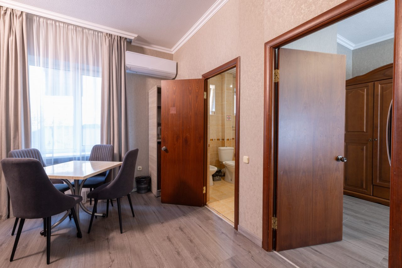 Семейный, Отель Олимп