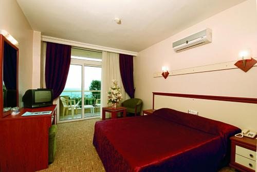 Двухместный (Стандартный двухместный номер с 1 кроватью) отеля Carelta Beach Resort & Spa, Бельдиби