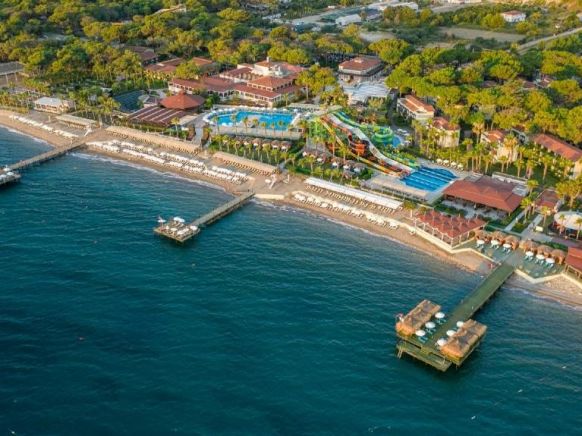Курортный отель Crystal Flora Beach Resort