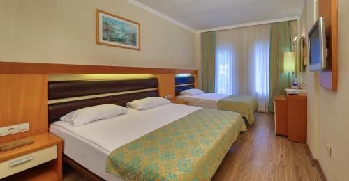 Двухместный (Специальное предложение - Двухместный номер с 1 кроватью или 2 отдельными кроватями) курортного отеля Crystal Flora Beach Resort, Бельдиби