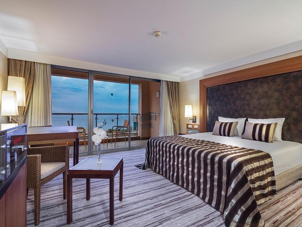 Трехместный (Стандартный двухместный номер с 1 кроватью и видом на море) курортного отеля Rixos Sungate, Бельдиби