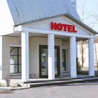 Вход в отель MAXROOMS Рыбинск