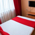Спальня семейного люкса с двуспальной кроватью