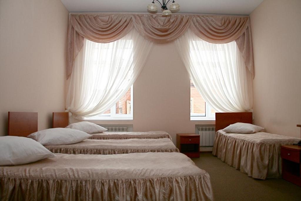 Четырехместный (Четырехместный номер с общей ванной комнатой) отеля Соть, Данилов