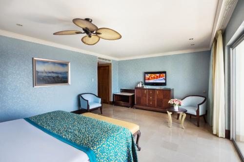 Сьюит (Улучшенный люкс) курортного отеля Rixos Premium Bodrum, Торба