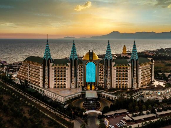 Курортный отель Delphin Imperial Lara
