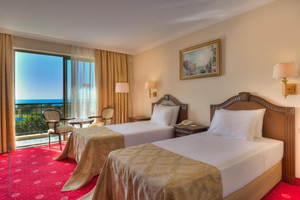 Двухместный (Стандартный двухместный номер с 1 кроватью, боковой вид на море или бассейн) отеля Venezia Palace Deluxe Resort, Лара