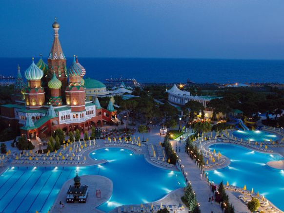 Курортный отель WOW Kremlin Palace