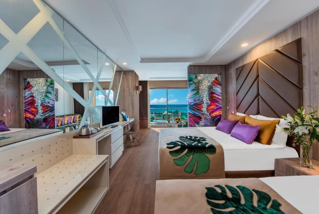 Двухместный (Номер «Будь модным» с боковым видом на море) курортного отеля Delphin BE Grand Resort, Лара