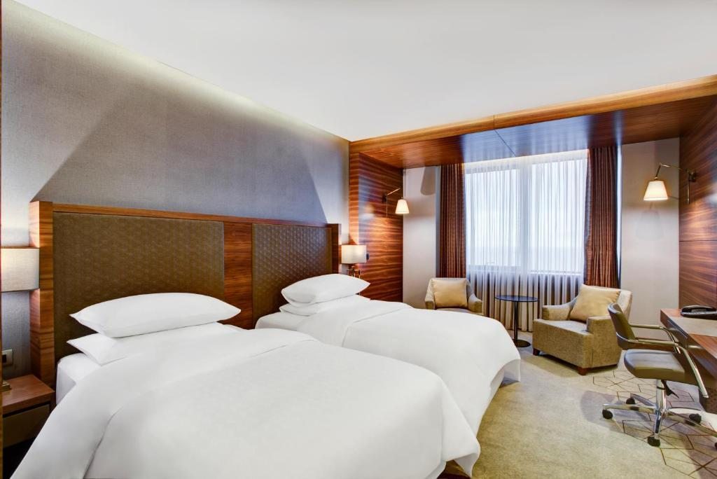 Двухместный (Номер Делюкс с 2 отдельными кроватями - Вид на море) отеля Sheraton Grand Samsun, Самсун