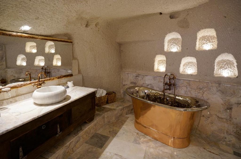 Сьюит (Номер «Голубиное гнездо») отеля Artemis Cave Suites, Гереме