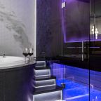 Люкс (РОСКОШЬ 2.0 С САУНОЙ И ДЖАКУЗИ), Апартаменты Домотелли на Пионерской