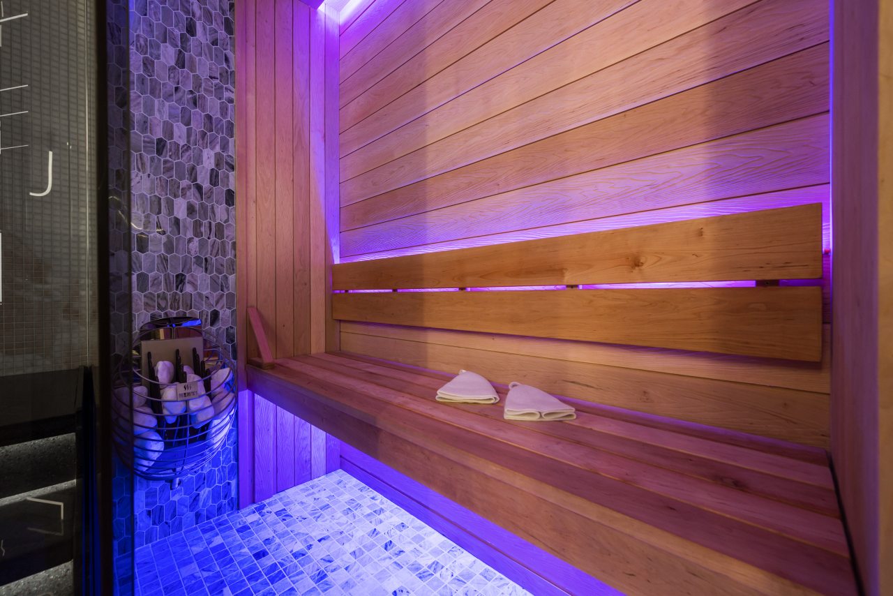 Люкс (РОСКОШЬ 2.0 С САУНОЙ И ДЖАКУЗИ), Апартаменты Домотелли на Пионерской