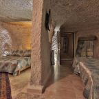 Семейный (Семейный номер), Shoestring Cave House