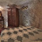 Семейный (Семейный номер), Shoestring Cave House