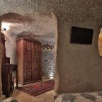 Семейный (Семейный номер), Shoestring Cave House