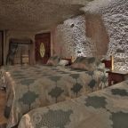 Семейный (Семейный номер), Shoestring Cave House