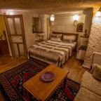 Сьюит (Люкс в пещере), Stone House Cave Hotel