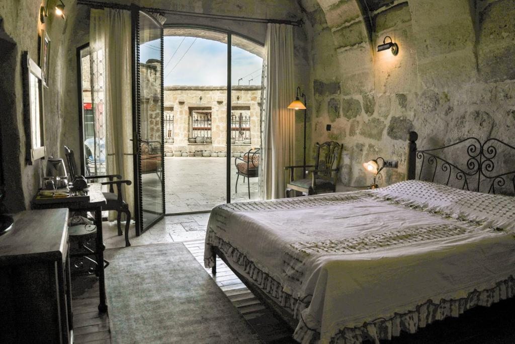 Двухместный (Стандартный двухместный номер с 1 кроватью) отеля Sultan Cave Suites, Гереме