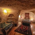 Трехместный (Трехместный номер Делюкс), Traveller's Cave Hotel