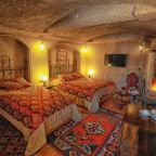 Трехместный (Трехместный номер), Traveller's Cave Hotel