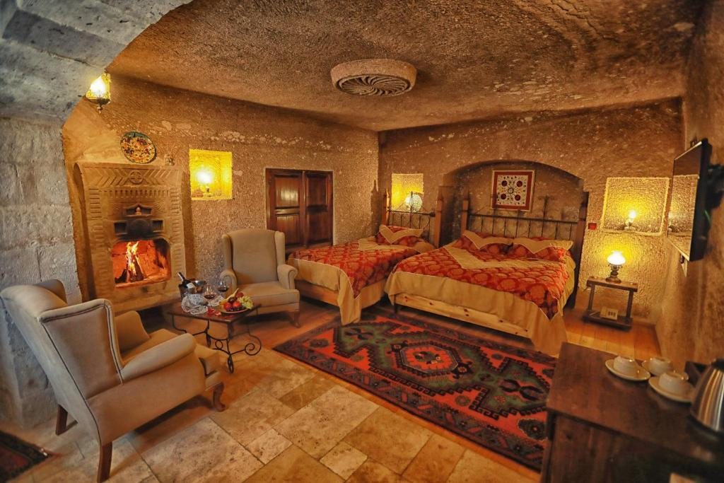 Трехместный (Трехместный номер), Traveller's Cave Hotel