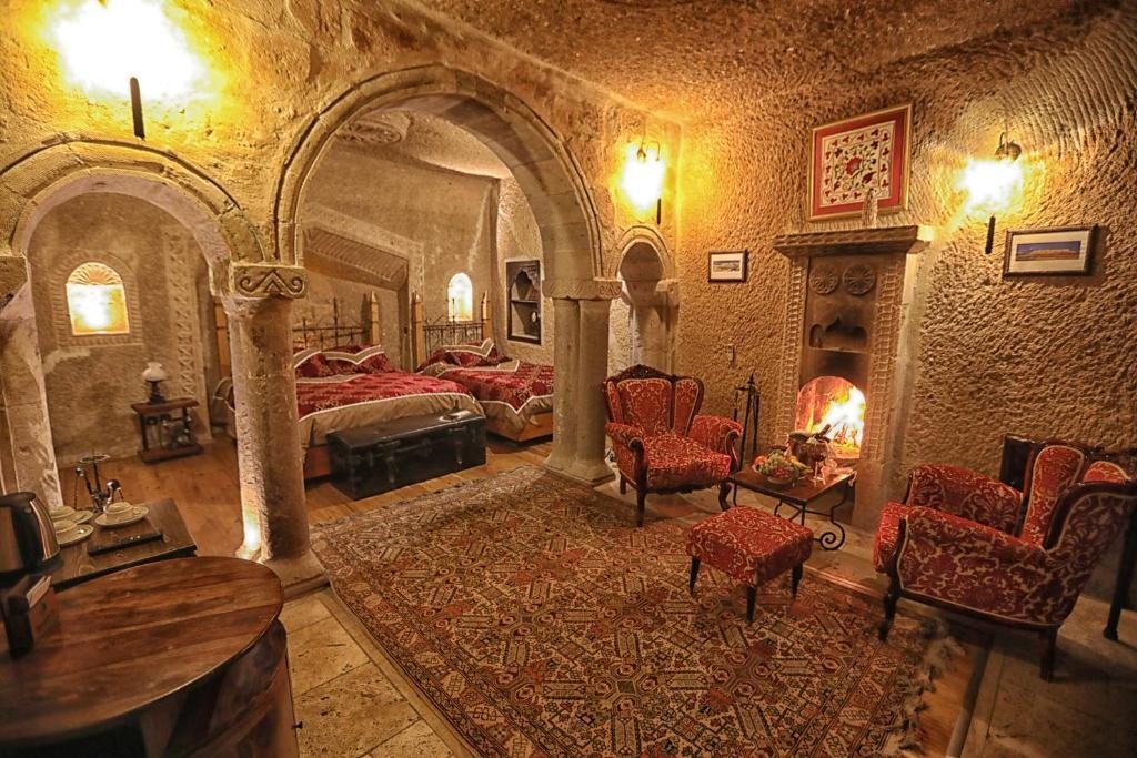 Трехместный (Трехместный номер Делюкс), Traveller's Cave Hotel