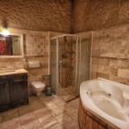 Двухместный (Двухместный номер Делюкс с 1 кроватью), Traveller's Cave Hotel