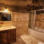 Трехместный (Трехместный номер Делюкс), Travellers Cave Pension