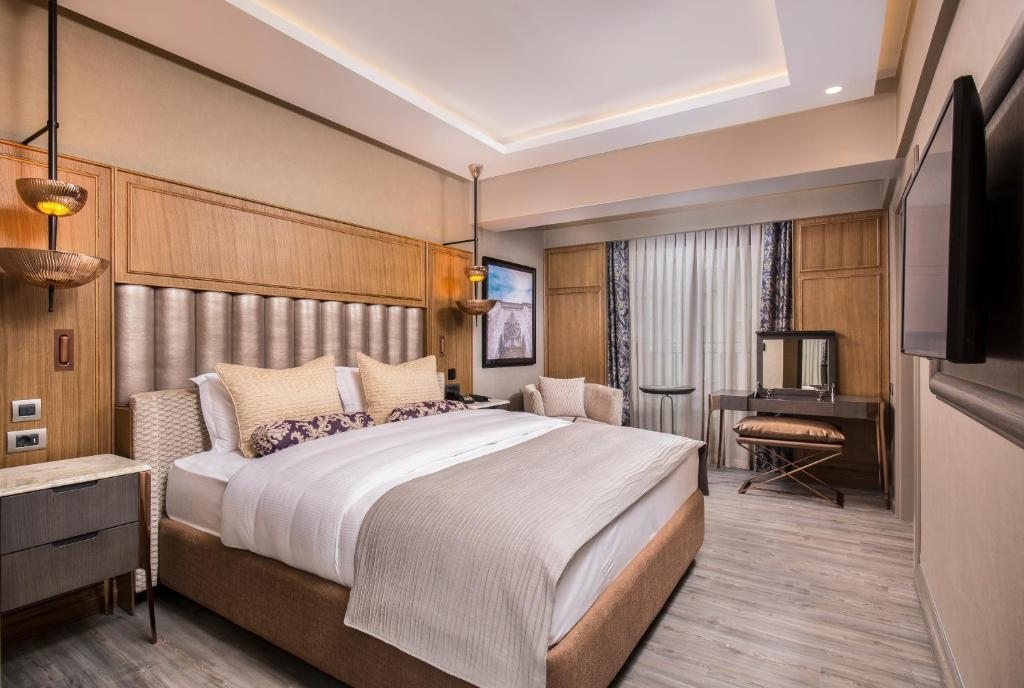 Двухместный (Улучшенный номер с кроватью размера «queen-size») отеля Almira, Бурса