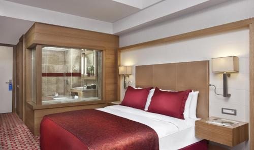 Двухместный (Специальное предложение - Двухместный номер с кроватью размера «king-size» и лыжным пакетом услуг) отеля Divan Bursa, Бурса