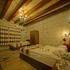 Двухместный (Двухместный номер Делюкс с 1 кроватью (для 2 взрослых и 1 ребенка)), Goreme Valley Cave House