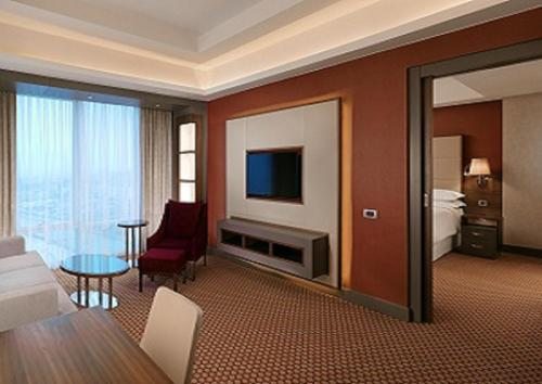 Сьюит (Представительский люкс) отеля Sheraton Bursa, Бурса