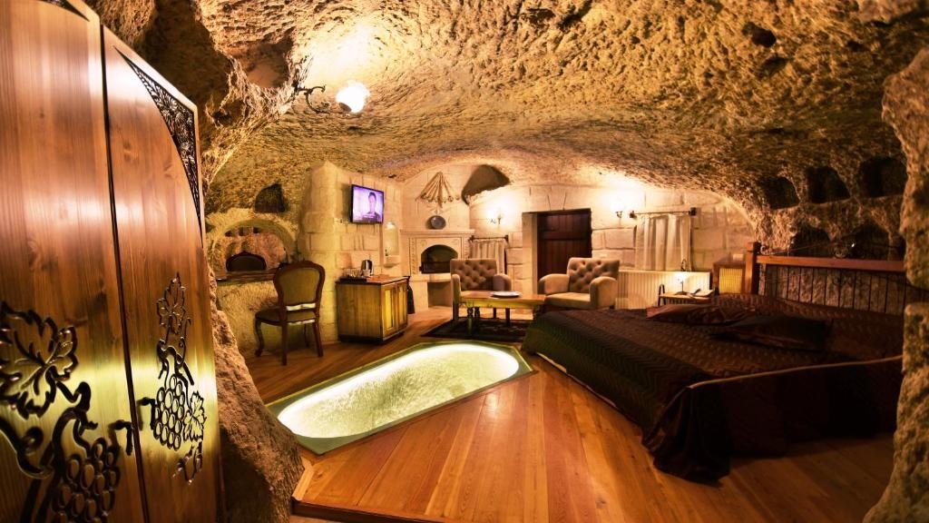 Двухместный (Номер "Fairy Chimney") отеля Harman Cave Hotel, Гереме