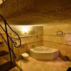 Двухместный (Каменный двухместный номер Делюкс с 1 кроватью), Harman Cave Hotel