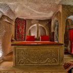 Трехместный (Роскошный трехместный номер), Hidden Cave Hotel