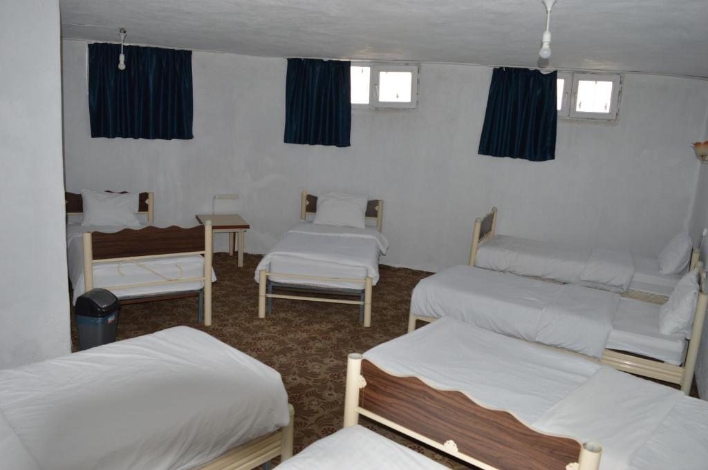 Номер (Кровать в общем 8-местном номере для мужчин и женщин) хостела Hostel Terra Vista, Гереме
