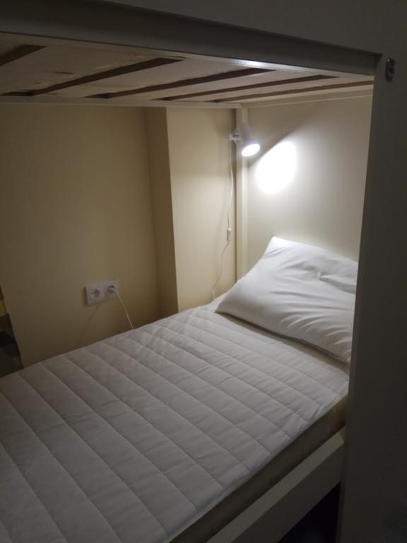 Номер (Спальное место на двухъярусной кровати в общем номере для женщин) хостела Пилигрим, Химки