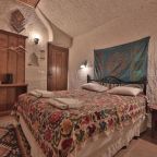 Двухместный (Небольшой двухместный номер с 1 кроватью), Local Cave House Hotel