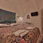 Двухместный (Небольшой двухместный номер с 1 кроватью), Local Cave House Hotel