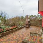 Аренда беседки (в стоимость включены Мангал, розжиг, уголь, шампуры, решетка), SPA-отель Гостеев на Прибое