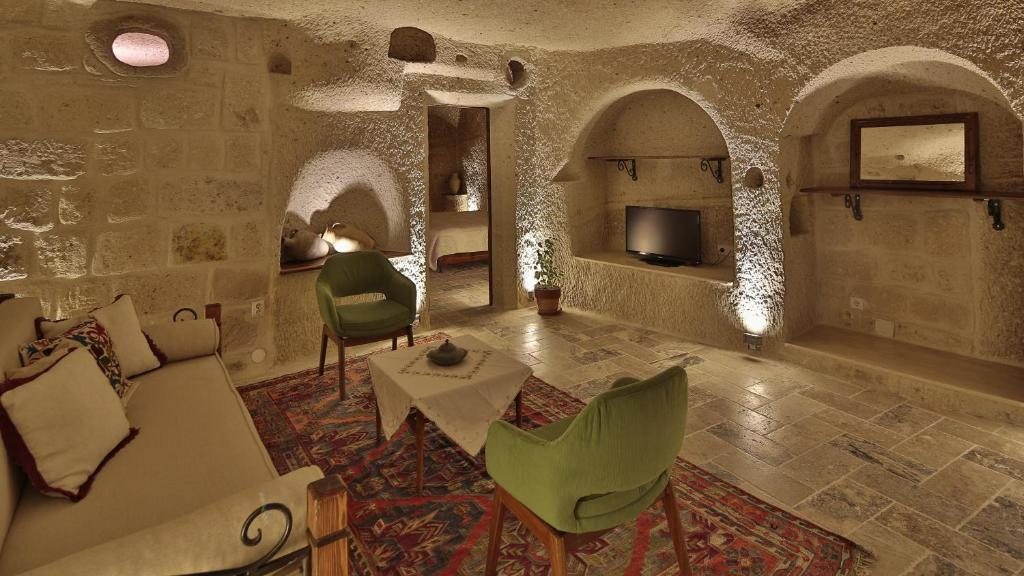 Сьюит (Люкс с кроватью размера «king-size») отеля Osmanbey Cave House, Гереме