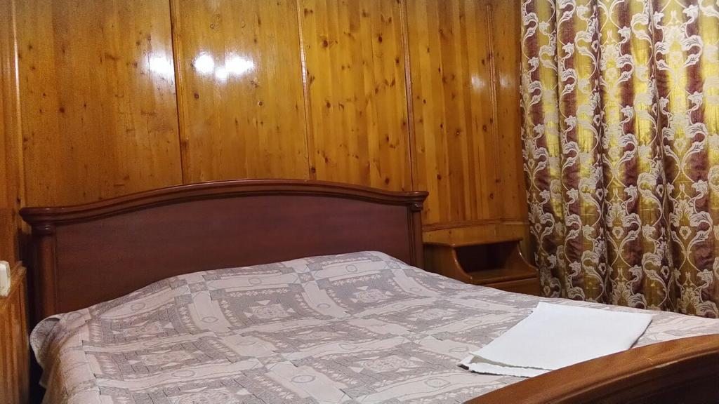 Двухместный (Бюджетный двухместный номер с 1 кроватью) мини-отеля Уют, Ленск, Республика Саха