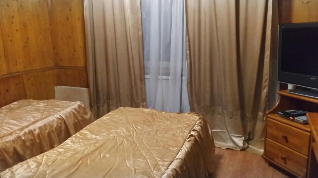 Номер (Кровать в общем номере для мужчин) мини-отеля Уют, Ленск, Республика Саха