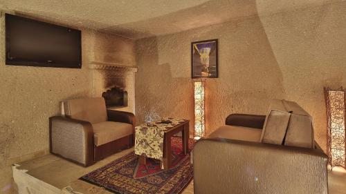 Сьюит (Королевский люкс в пещере) отеля Roma Cave Suite, Гереме
