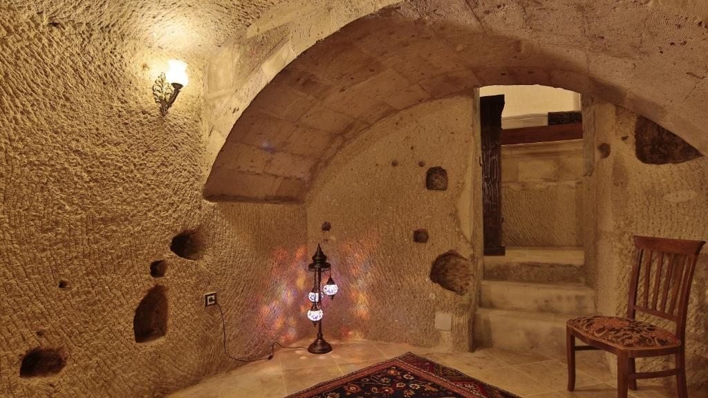 Семейный (Семейный люкс) отеля Cappadocia Cave Land Hotel, Гереме